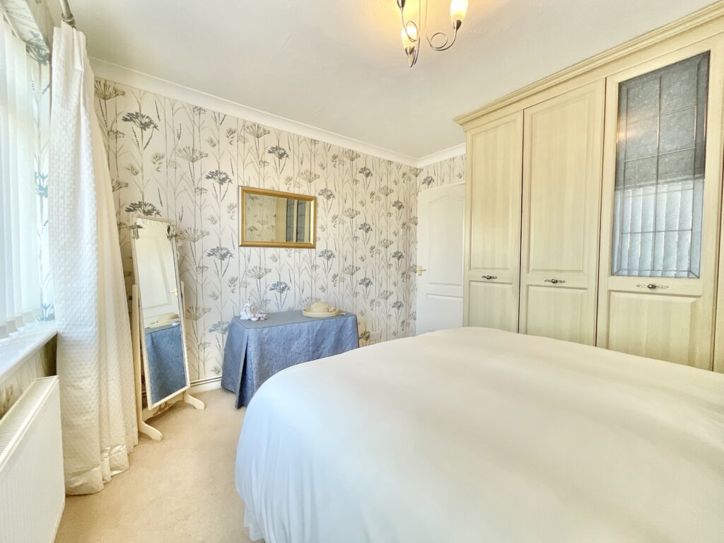 Meadow Lane, Derrington, ST18