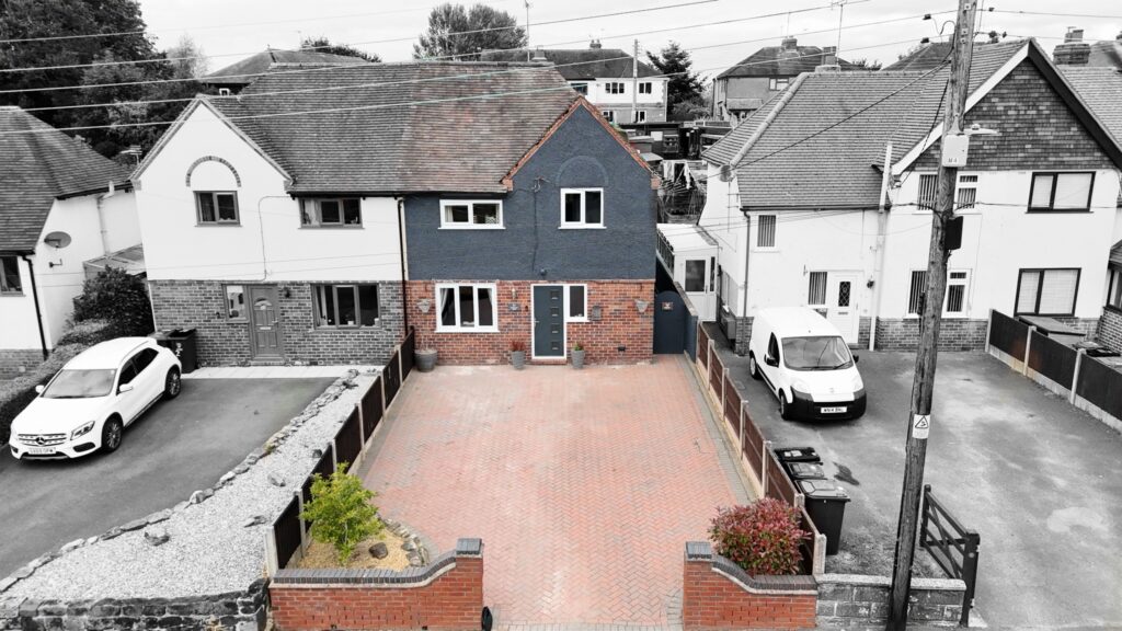 Oakamoor Road, Cheadle, ST10