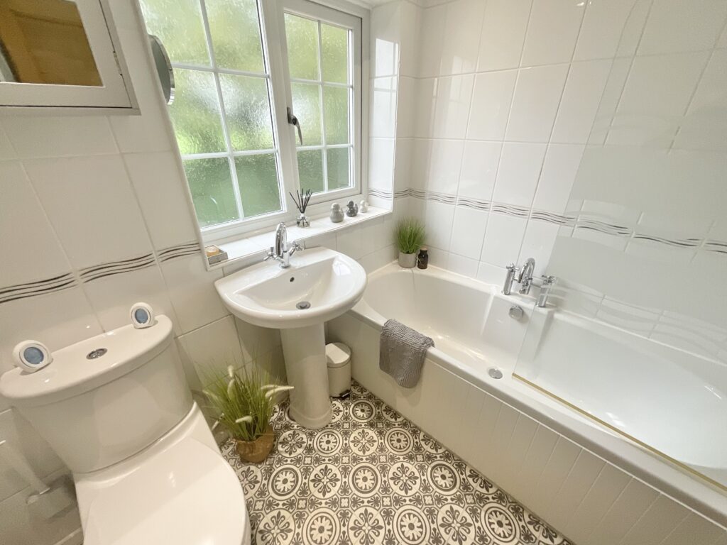 Wrinehill Road, Wybunbury, CW5
