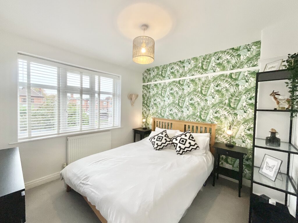 Longfield Avenue, Stone, ST15
