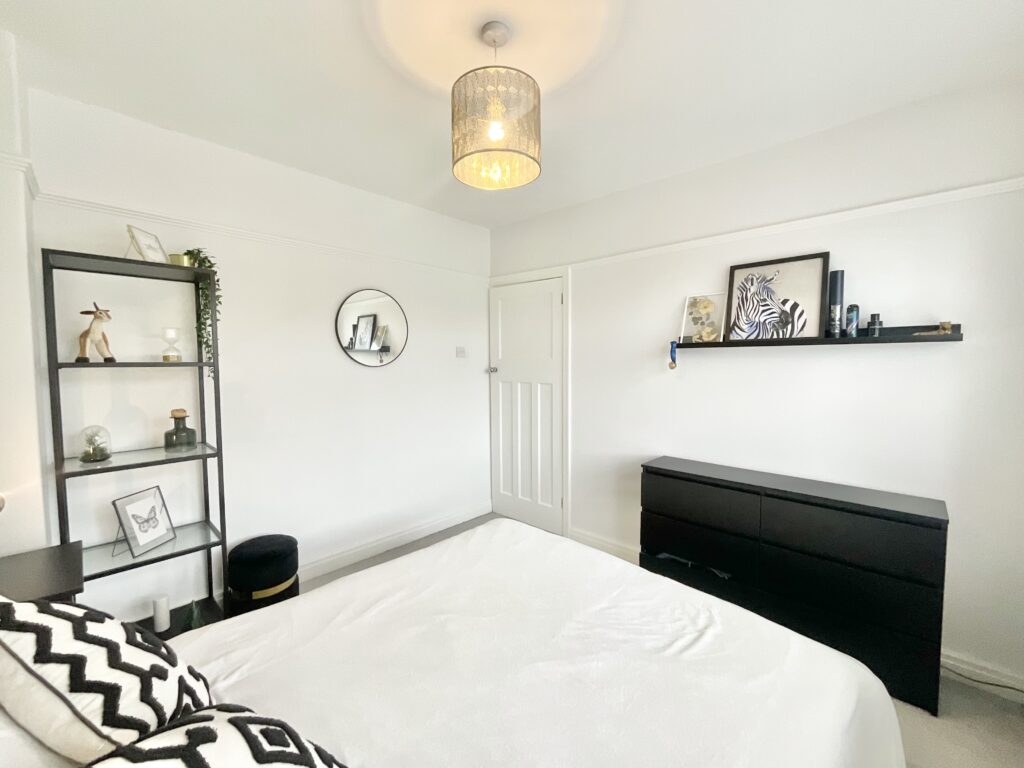 Longfield Avenue, Stone, ST15