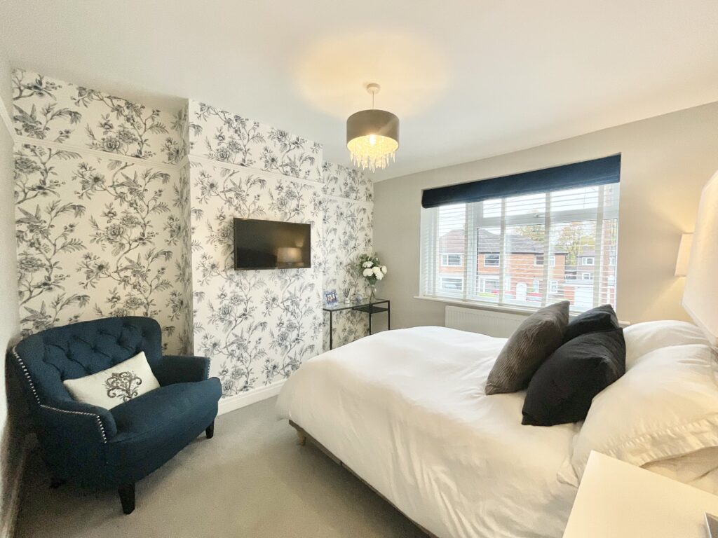 Longfield Avenue, Stone, ST15
