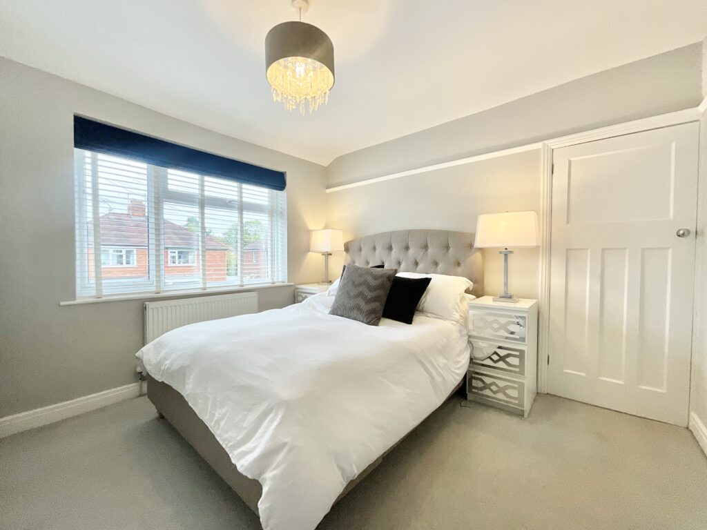 Longfield Avenue, Stone, ST15