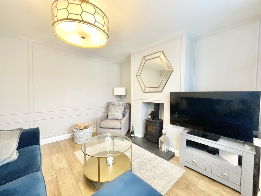 Longfield Avenue, Stone, ST15