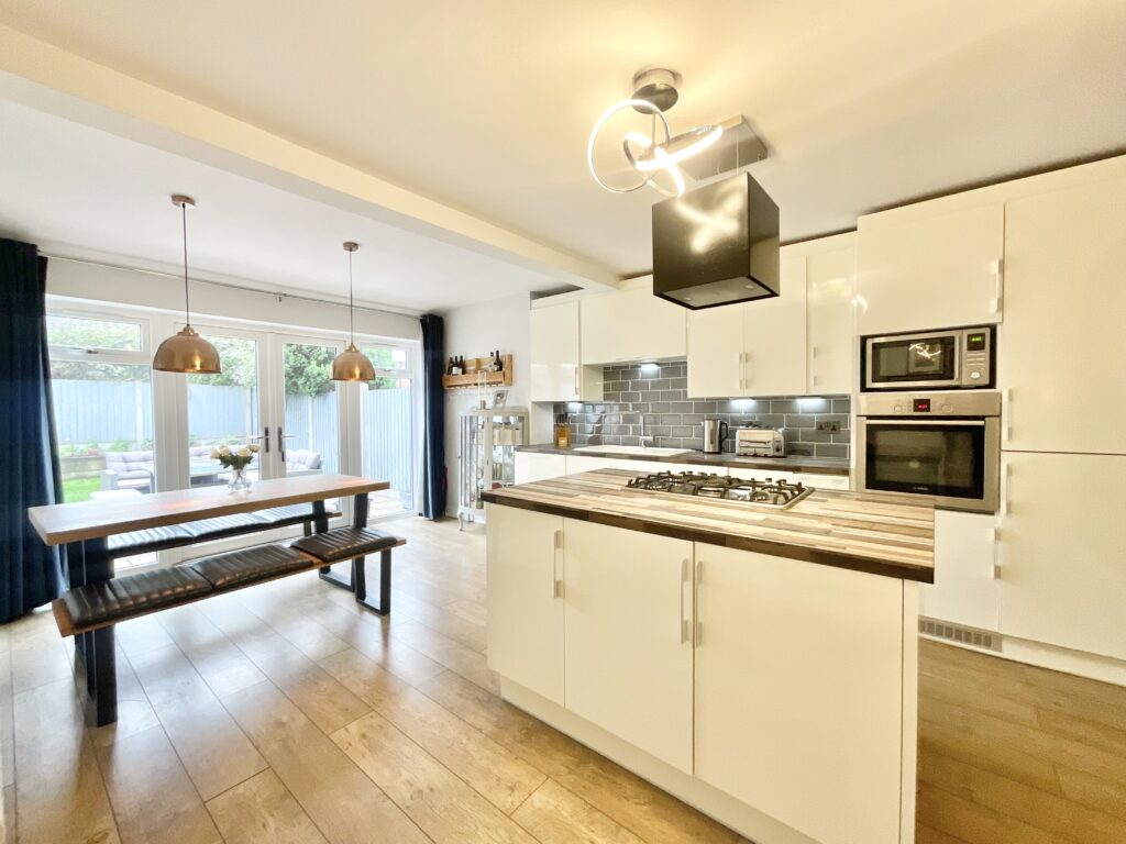 Longfield Avenue, Stone, ST15