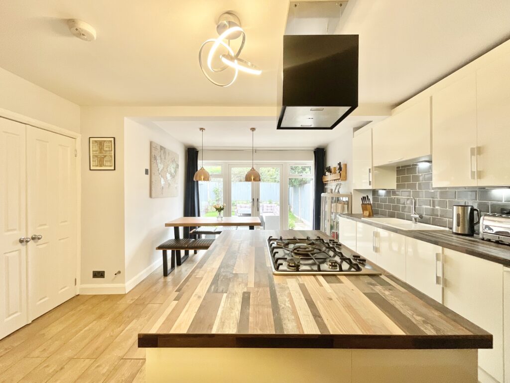 Longfield Avenue, Stone, ST15