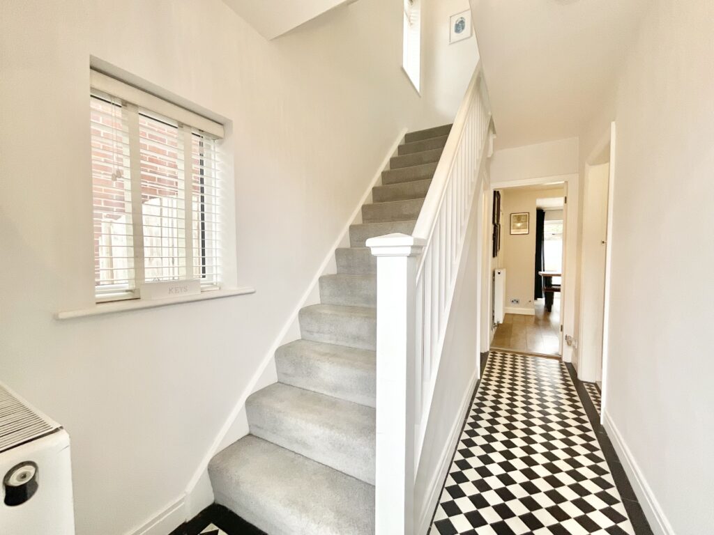 Longfield Avenue, Stone, ST15