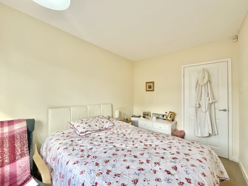 Whitethorn Avenue, Barlaston, ST12