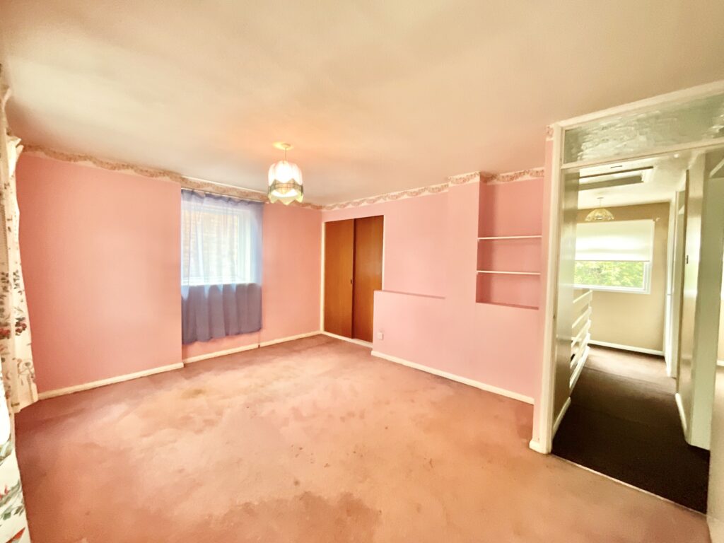 Peacehaven Grove, Stoke-On-Trent, ST4