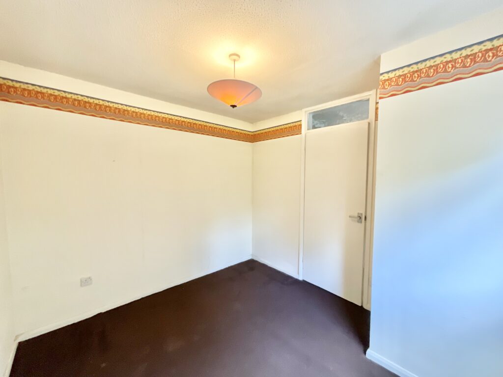 Peacehaven Grove, Stoke-On-Trent, ST4