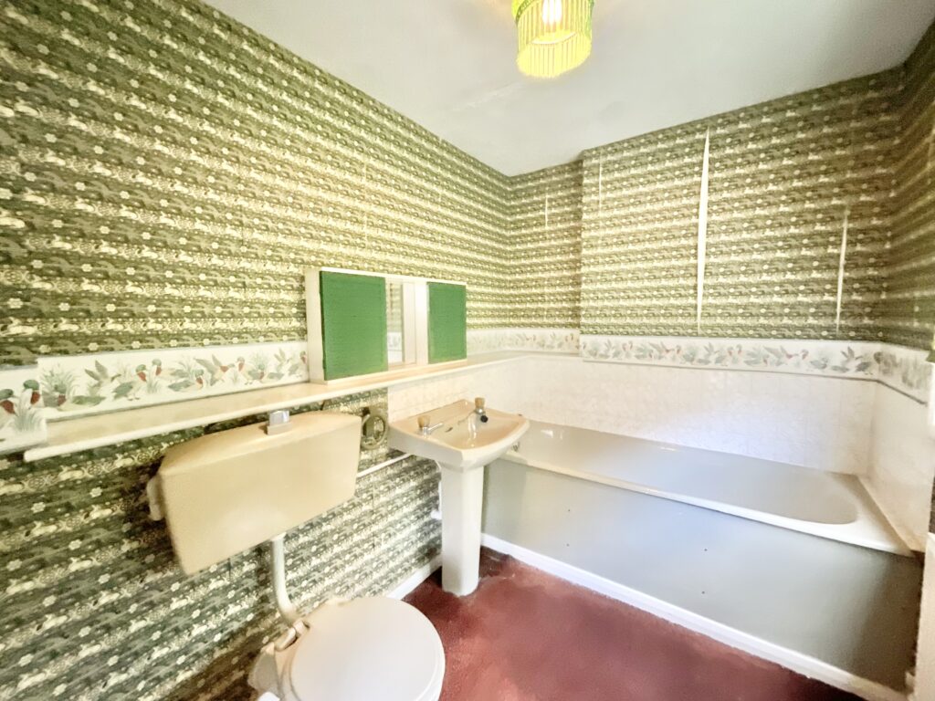 Peacehaven Grove, Stoke-On-Trent, ST4