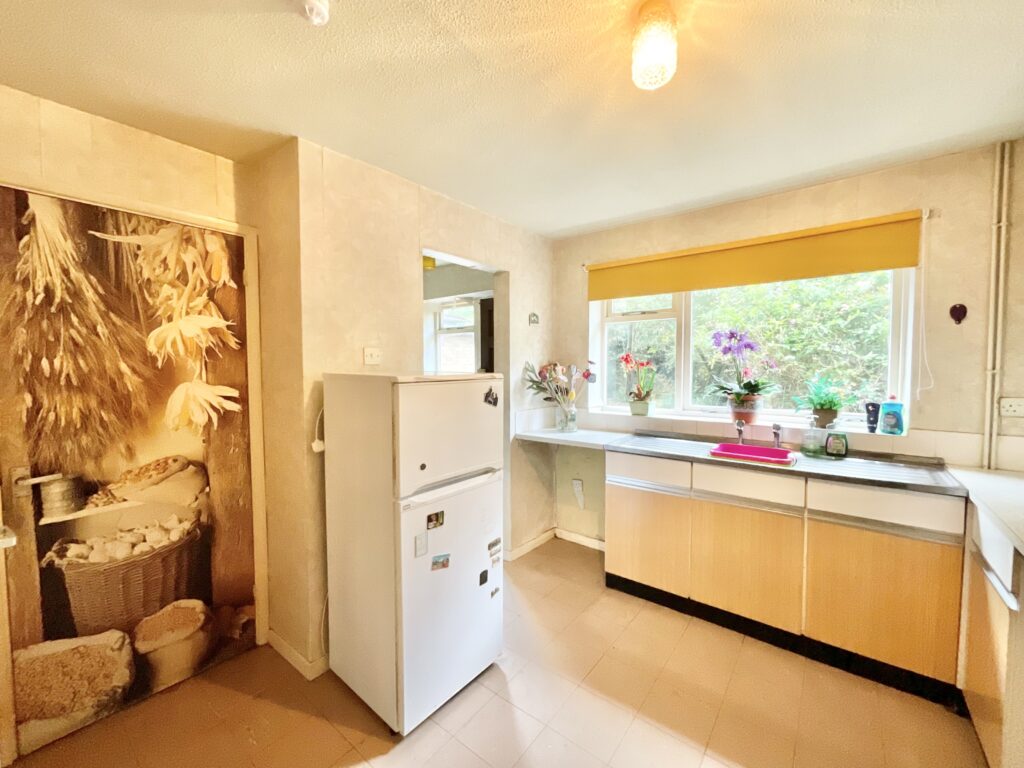 Peacehaven Grove, Stoke-On-Trent, ST4