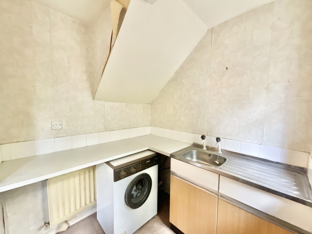 Peacehaven Grove, Stoke-On-Trent, ST4