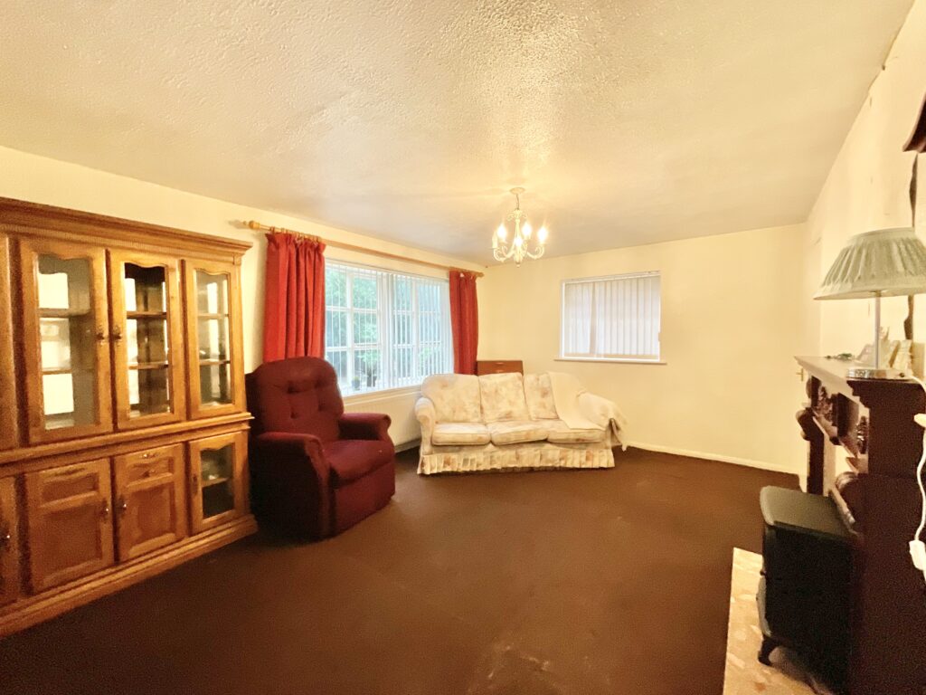Peacehaven Grove, Stoke-On-Trent, ST4