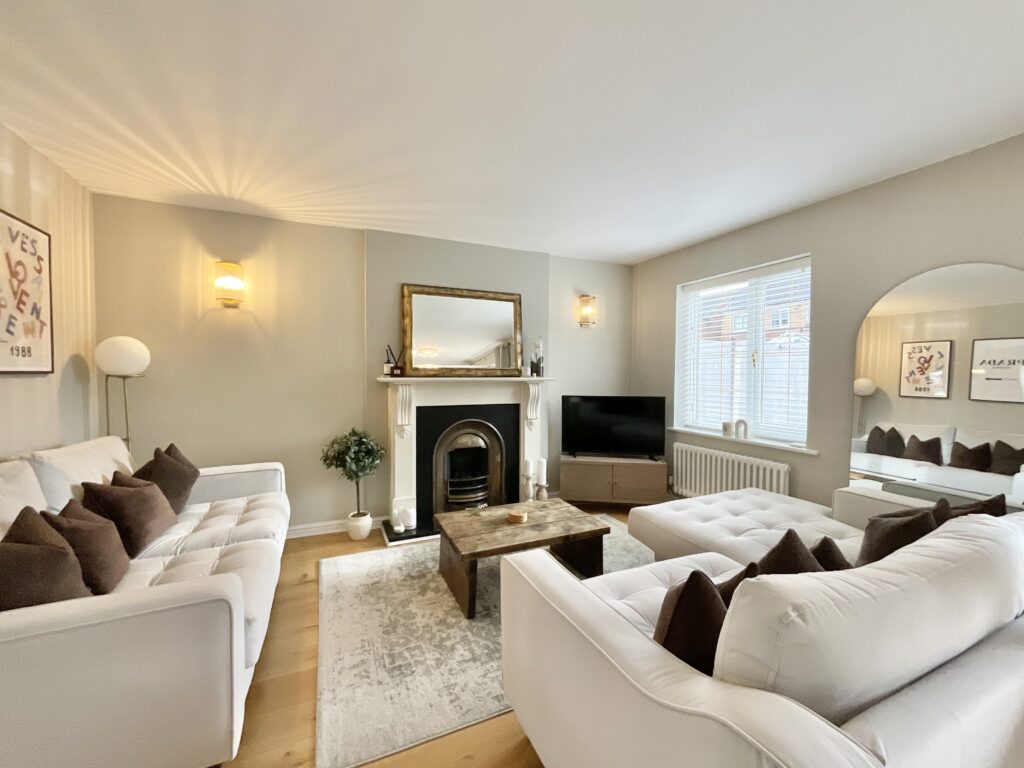 Castle Court, Stone, ST15