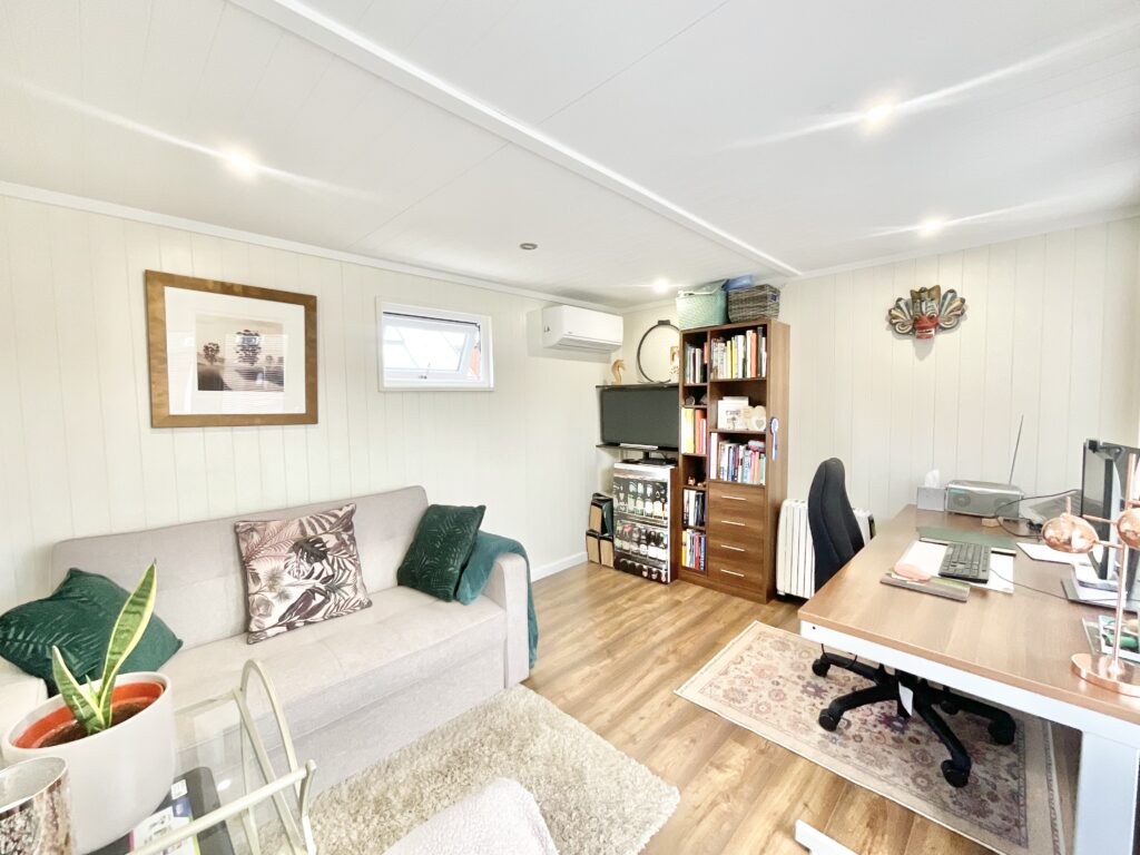 Dearnsdale Close, Stafford, ST16