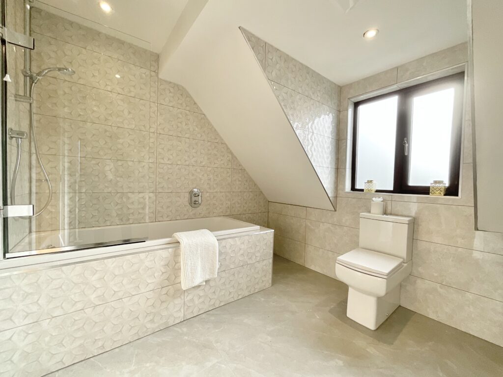 Wrenbury Road, Aston, CW5