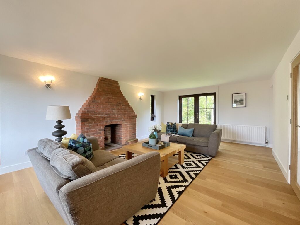 Wrenbury Road, Aston, CW5