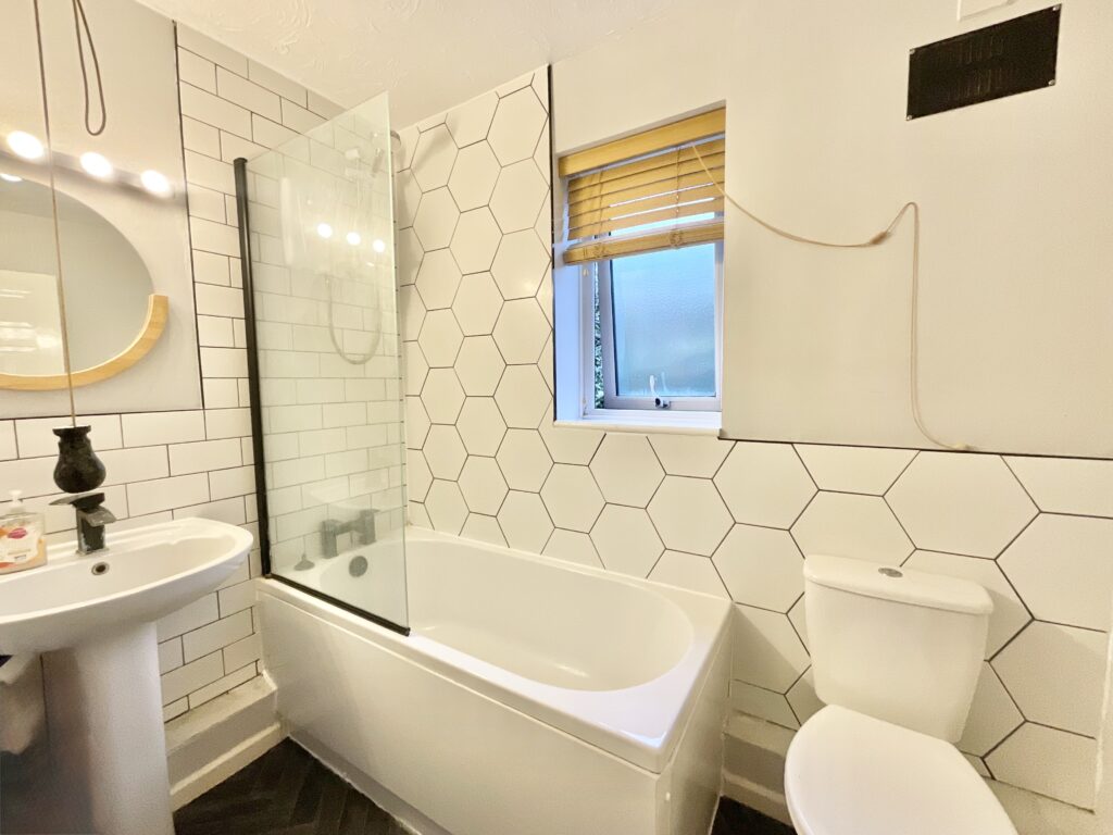 Ruffin Court, Stone, ST15