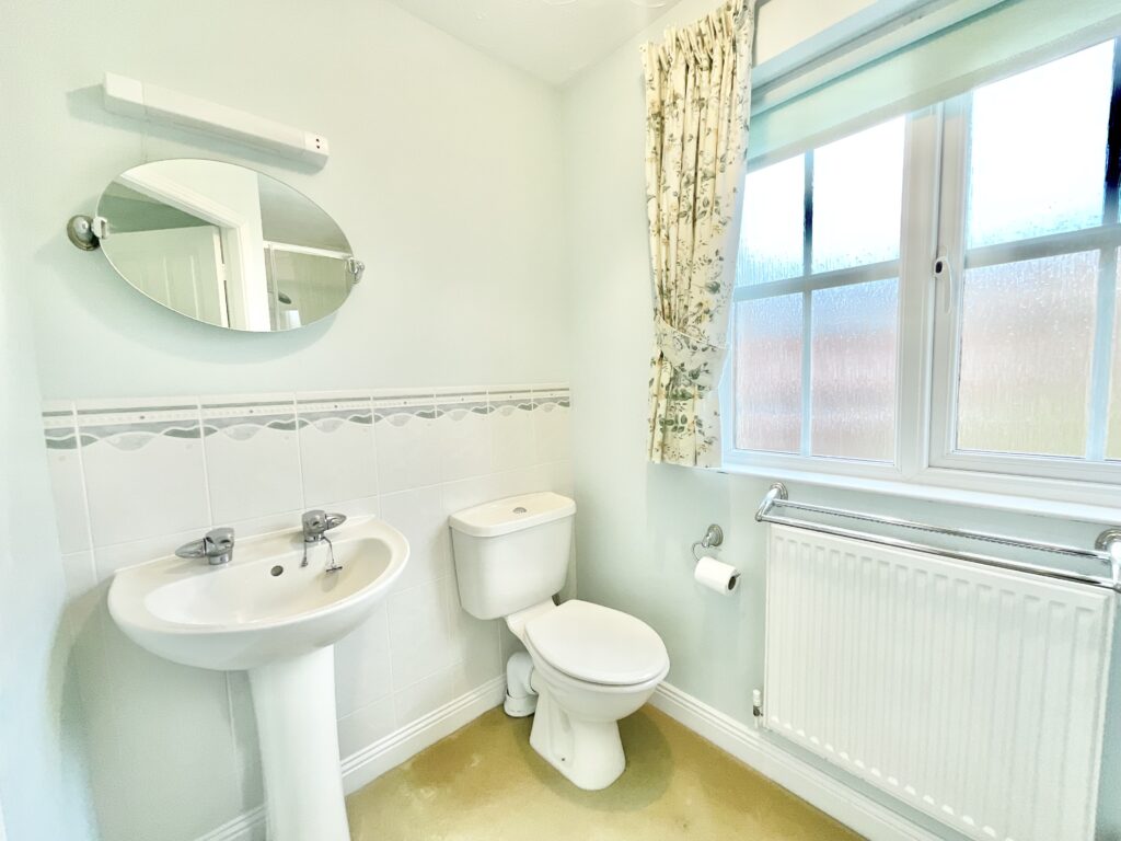 Cressey Close, Stone, ST15