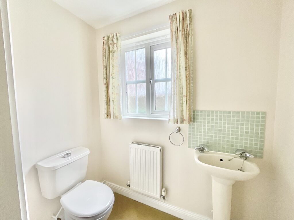 Cressey Close, Stone, ST15