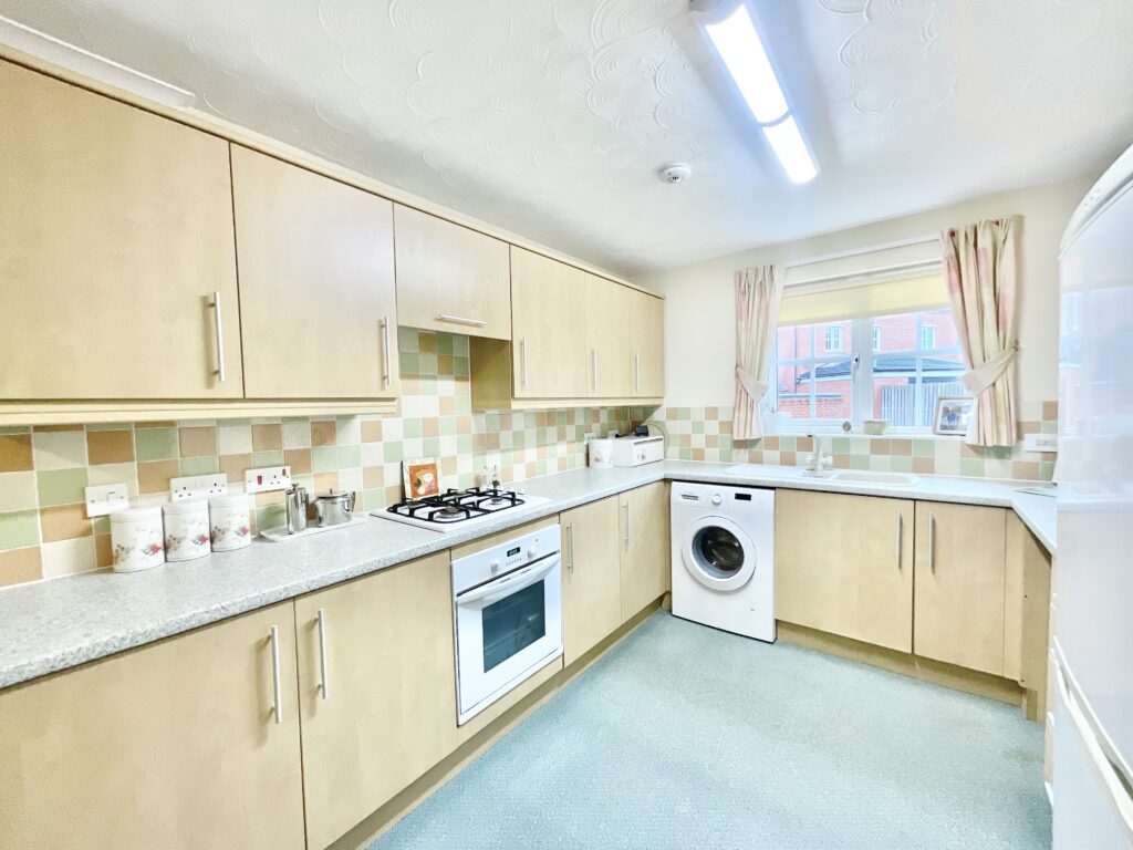 Cressey Close, Stone, ST15