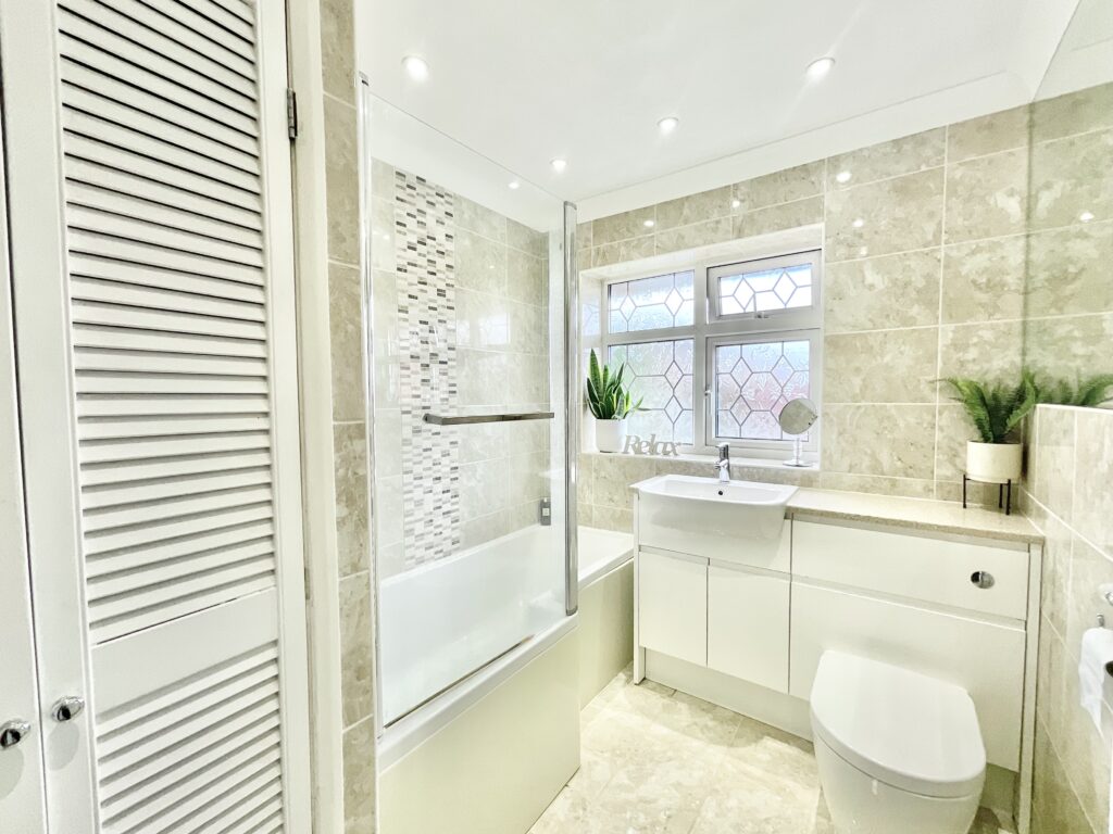 Rutherford Avenue, Newcastle, ST5
