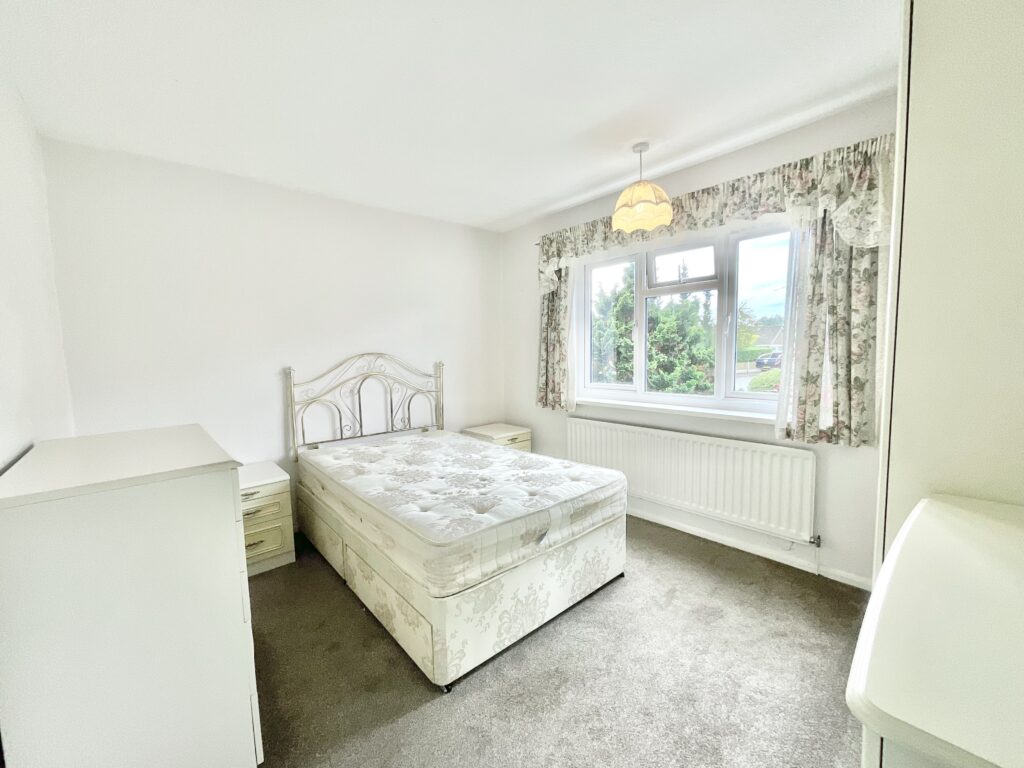 Downing Gardens, Stone, ST15