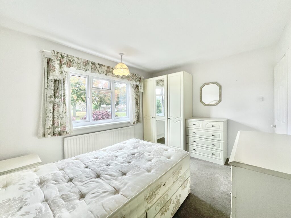 Downing Gardens, Stone, ST15