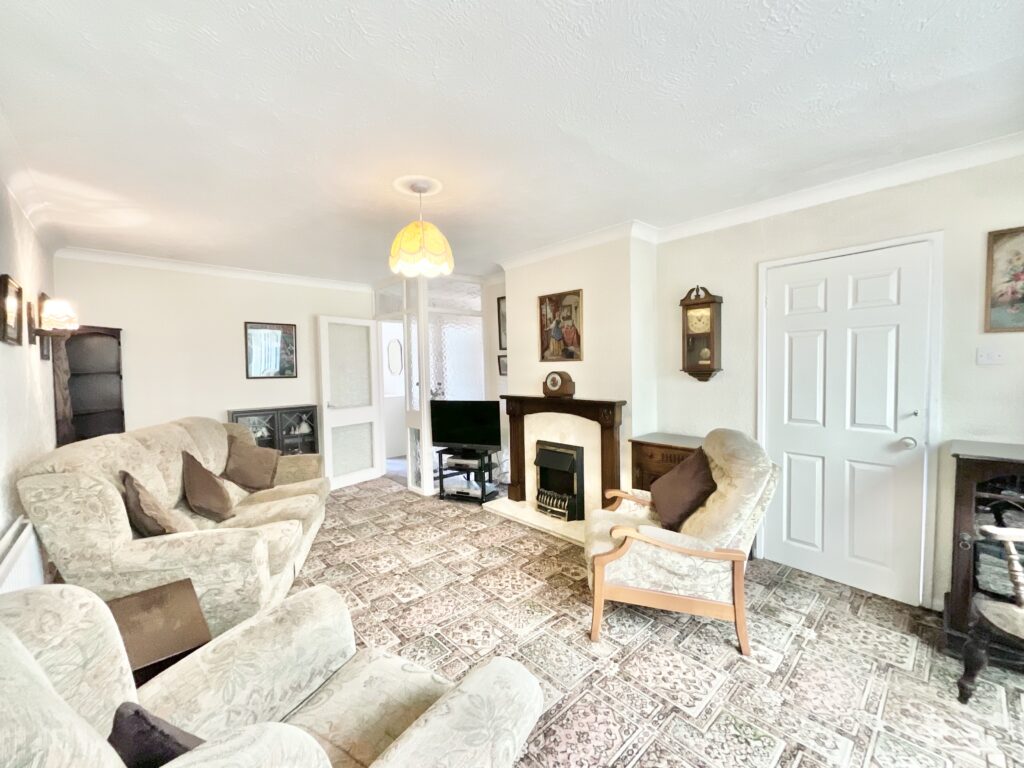 Downing Gardens, Stone, ST15