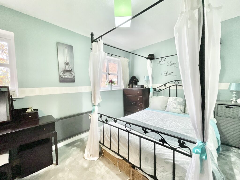 Meadowbrook Court, Stone, ST15