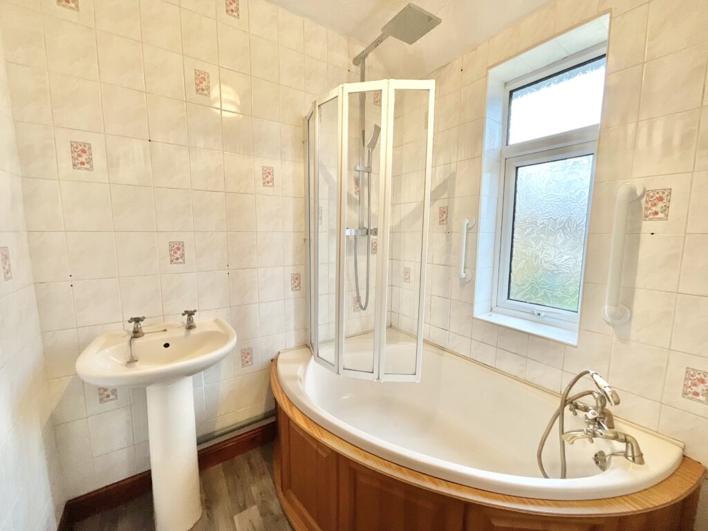 Whitfield Avenue, Newcastle, ST5