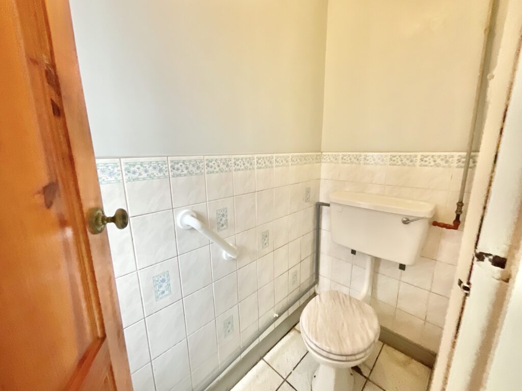 Whitfield Avenue, Newcastle, ST5