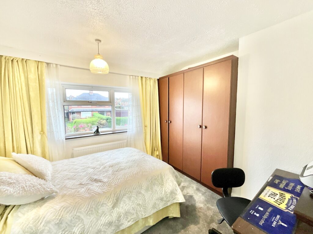 Dilhorne Road, Forsbrook, ST11