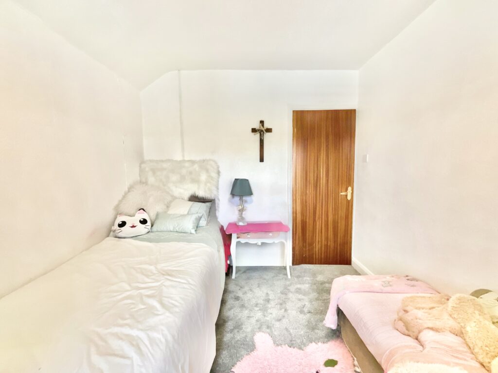 Dilhorne Road, Forsbrook, ST11