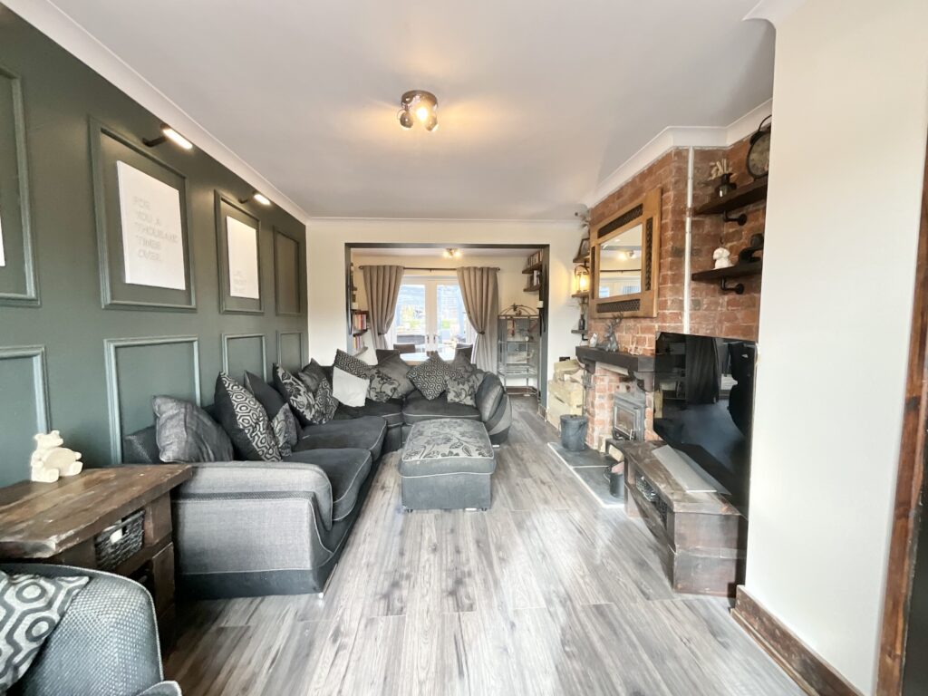 Oakamoor Road, Cheadle, ST10