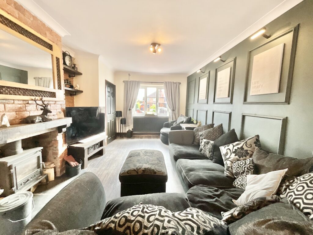 Oakamoor Road, Cheadle, ST10