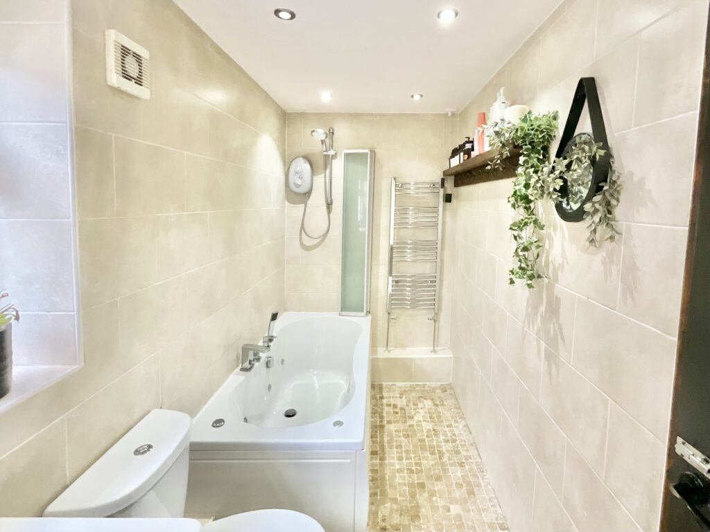 Oakamoor Road, Cheadle, ST10