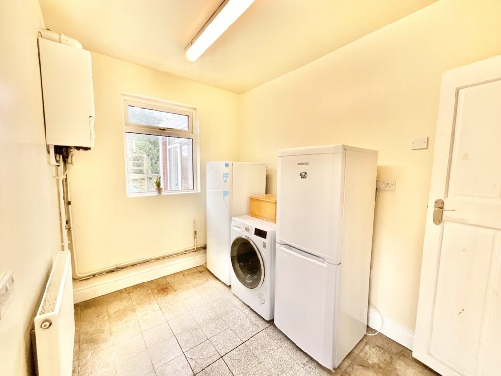 Rakeway Road, Cheadle, ST10