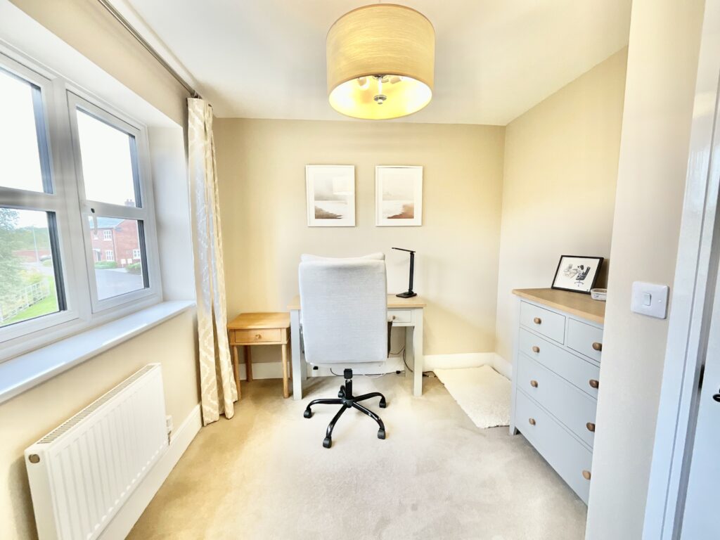 Reddie Close, Rocester, ST14