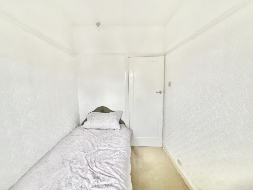 Birchgate Grove, Stoke-On-Trent, ST2