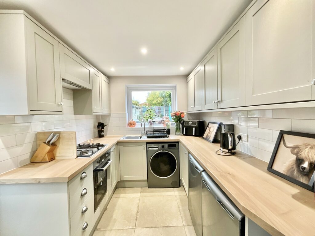 Milford Avenue, Werrington, ST9