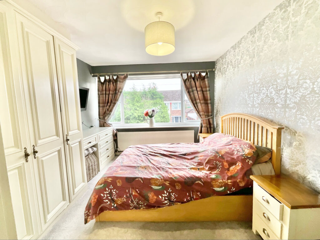 Milford Avenue, Werrington, ST9