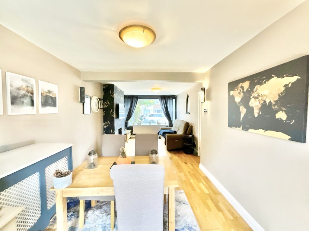 Milford Avenue, Werrington, ST9