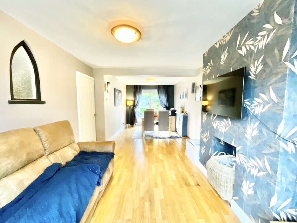 Milford Avenue, Werrington, ST9