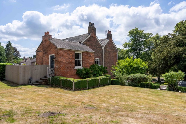 Main Road, Betley, CW3