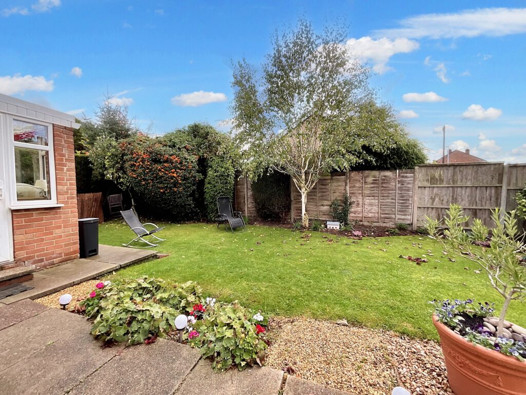 Whitethorn Avenue, Barlaston, ST12