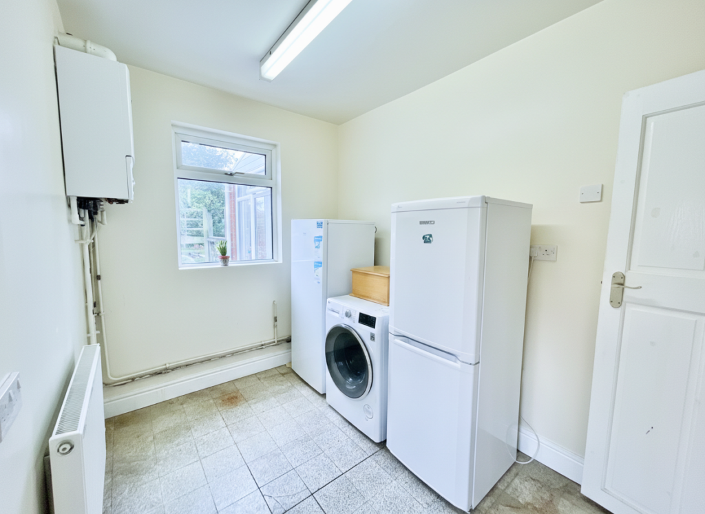 Rakeway Road, Cheadle, ST10