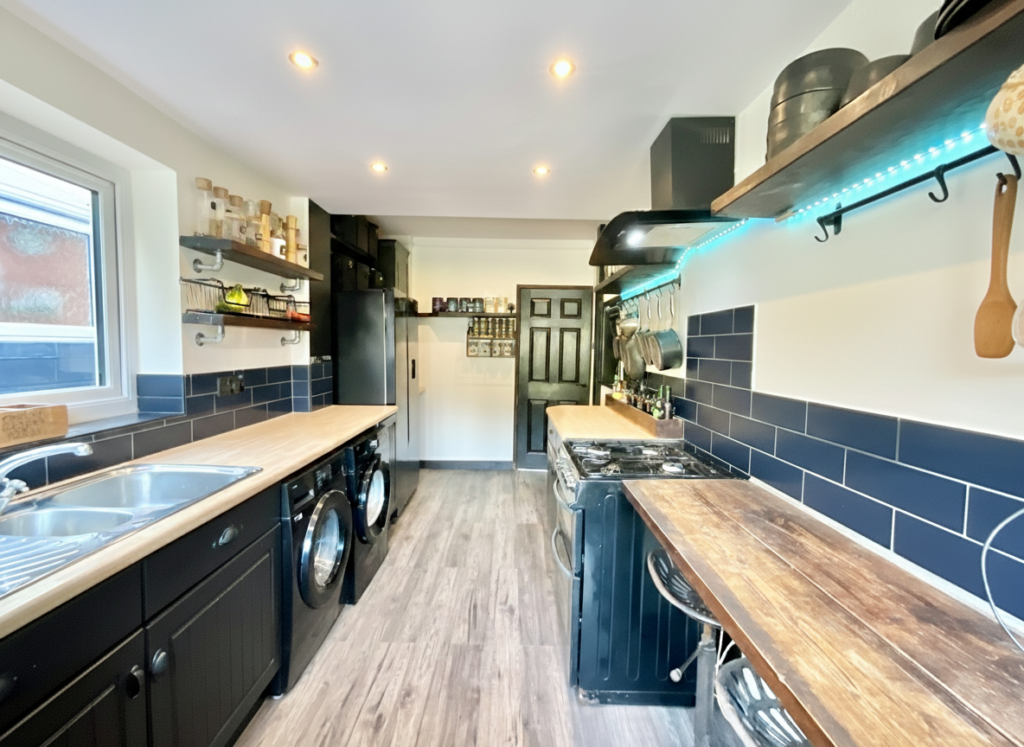 Oakamoor Road, Cheadle, ST10