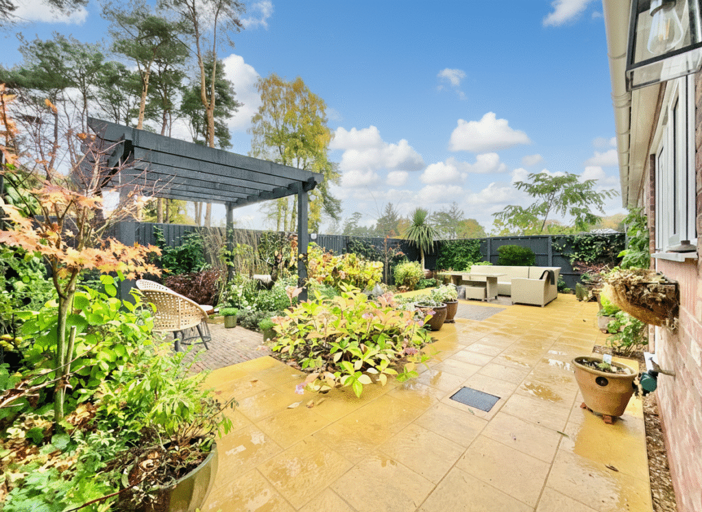 Burnt Oaks Place, Loggerheads, TF9